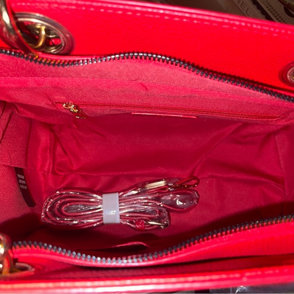 ✨Badgley Mishcka✨Medium Size Tote with Big Logo Eyelet in Red NWT - Picture 7 of 9